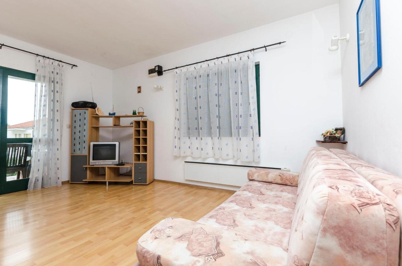Apartments Katja Τρογκίρ Εξωτερικό φωτογραφία